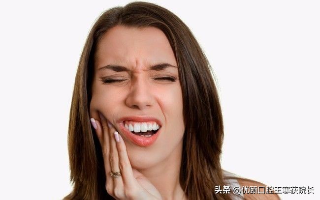 口腔溃疡怎么办教你快速摆脱烦恼,口腔溃疡别烦恼解决办法有三招