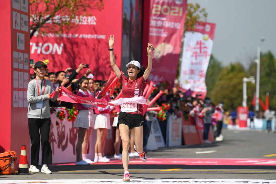 6岁男孩跑步2公里,马拉松2024年半马赛程