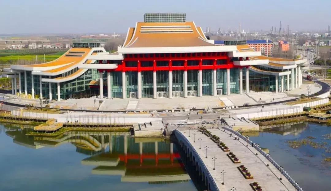 建筑界也要反三俗！俗不可耐雅俗不赏，俗之所欲勿施于人！