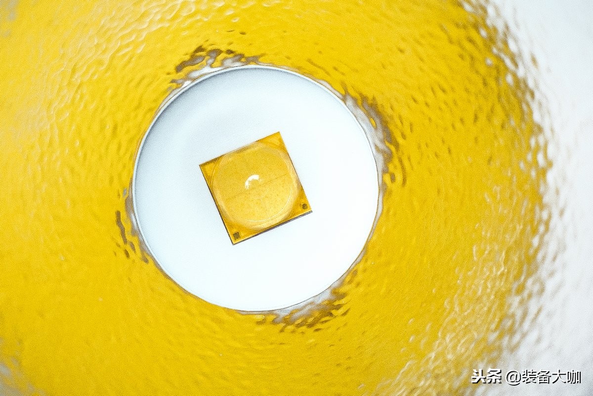 纳丽德圣火30手电筒适合户外吗,纳丽德圣火10手电筒怎么样