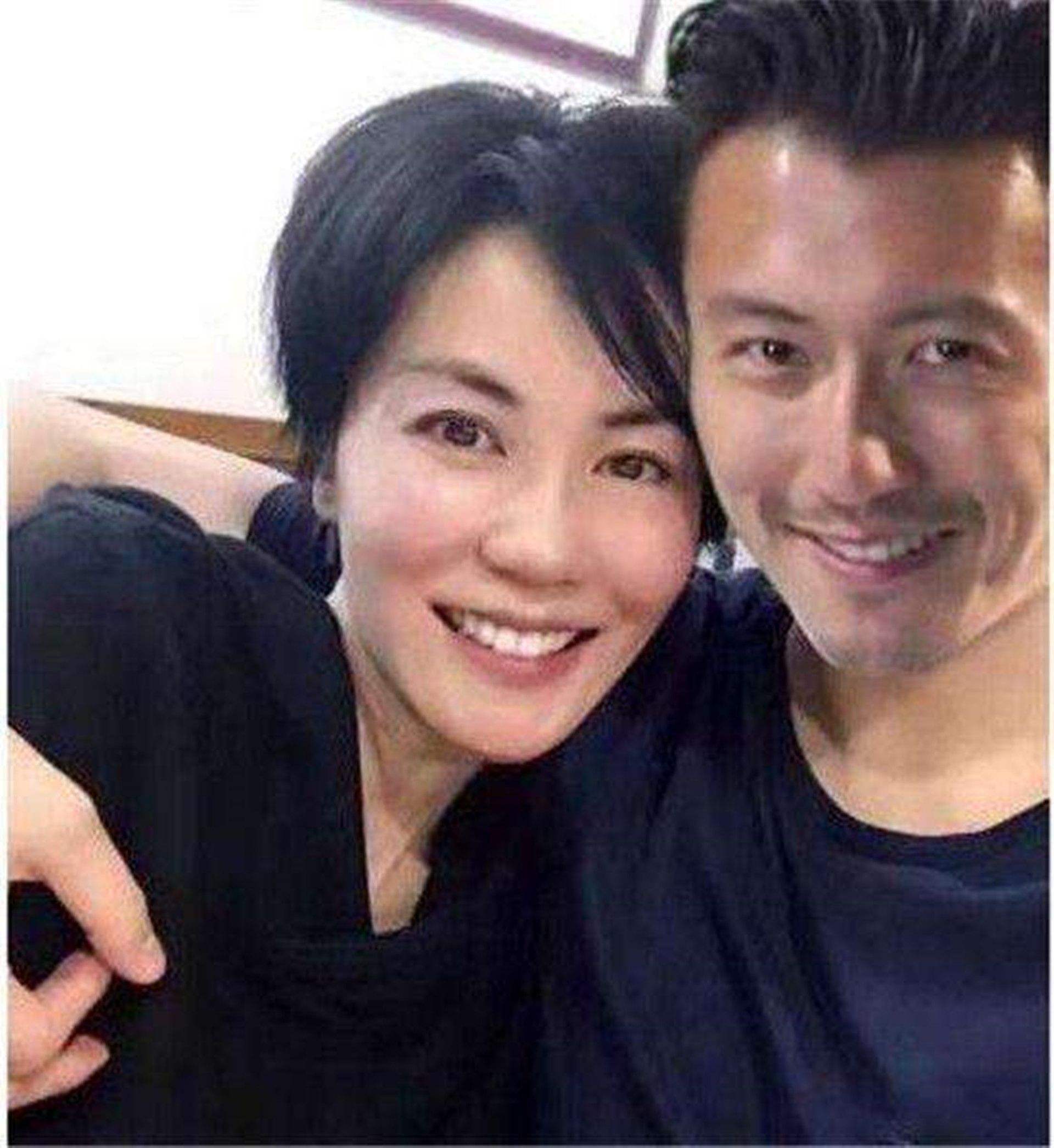 王菲坦言与谢霆锋在一起很甜蜜,王菲谢霆锋感情最新消息
