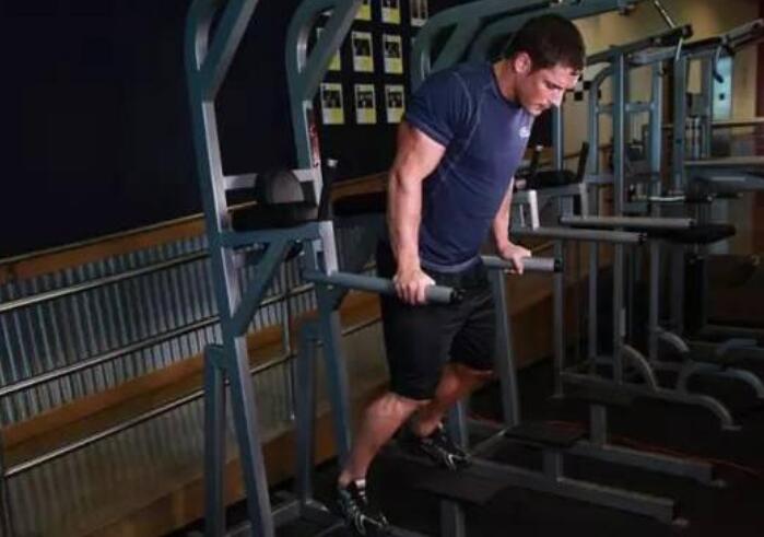 腿部肌肉一周在家无器械训练方案,每个部位的肌肉一周训练几组合适