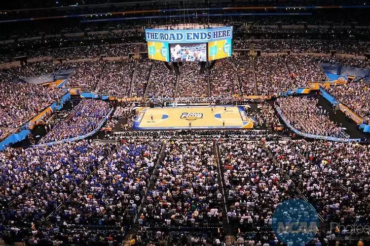 美国橄榄球和篮球的地位,美国第一运动是橄榄球还是篮球