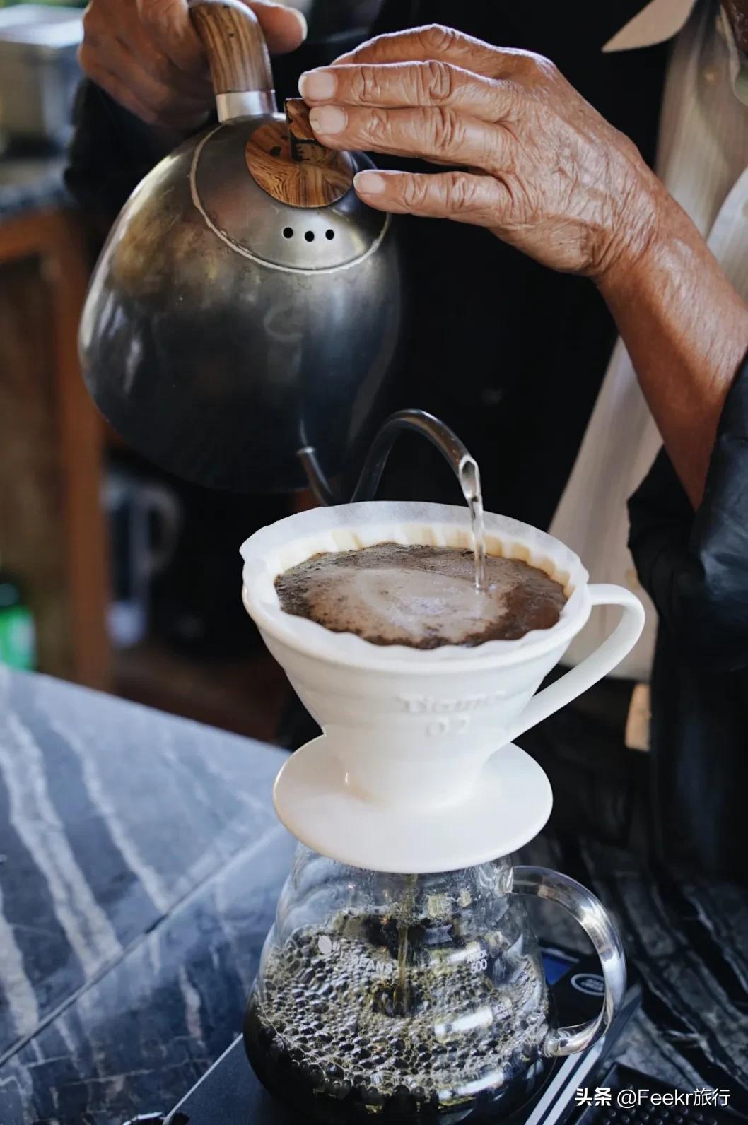 被刘昊然种草的云南小城，全网0攻略，我们花不到2k就逛吃6天