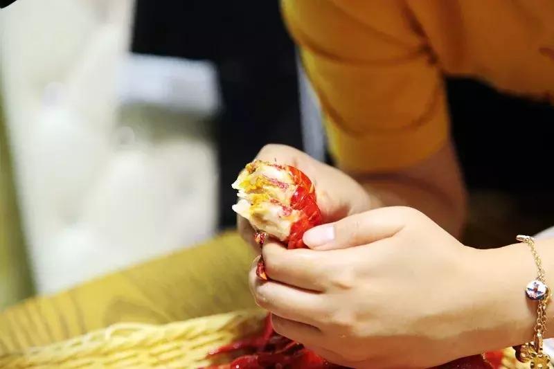 长沙小龙虾美食推荐必吃前十名,去长沙吃到了美味的小龙虾