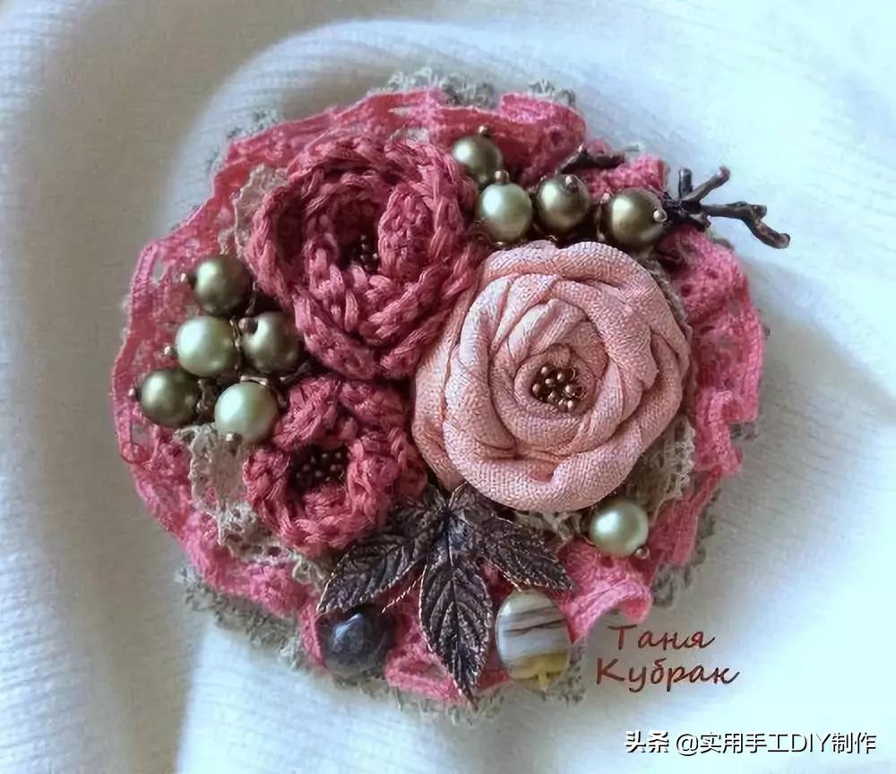 布艺玫瑰花的作品,花朵布艺作品