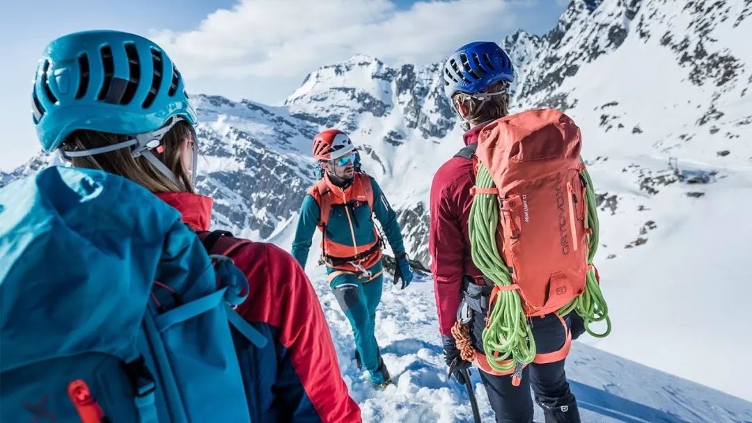 滑雪人必备神器,滑雪运动员的装备