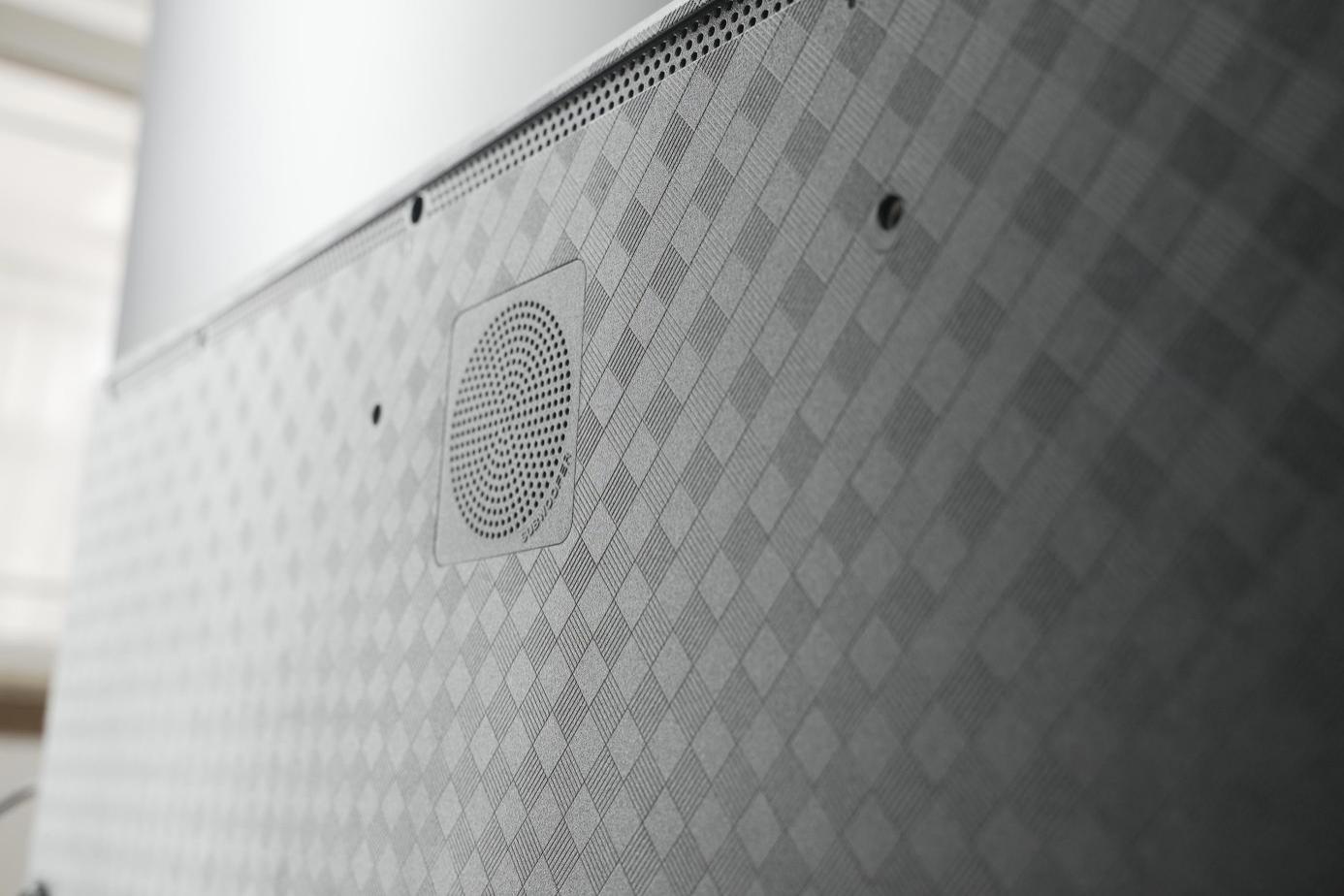 BR火箭炮，音质独一家——146岁东芝带来轻奢品质OLED电视X8900KF