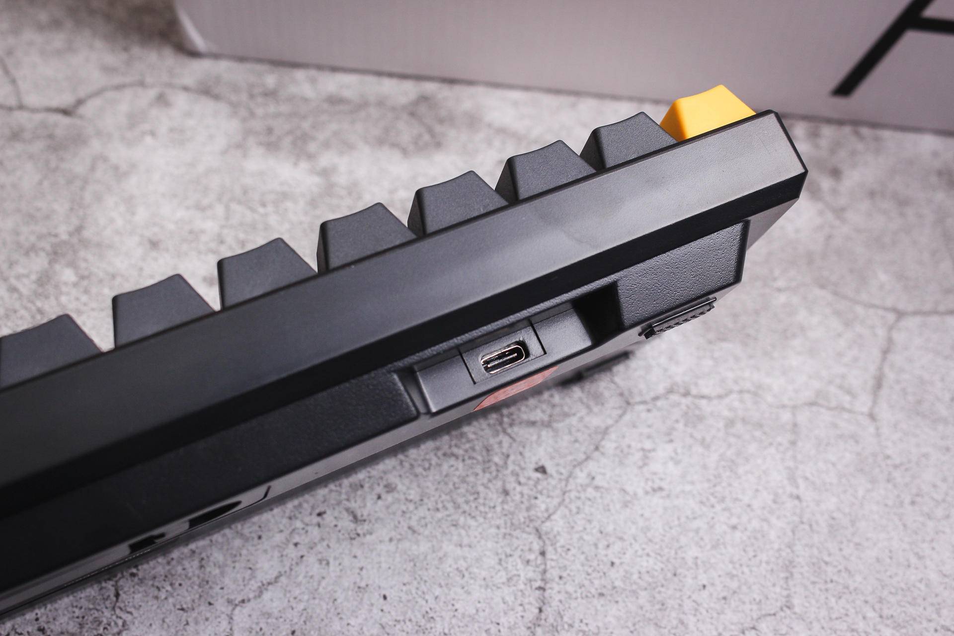 高斯机械rgb键盘测评,高斯alt71双模迷你机械键盘