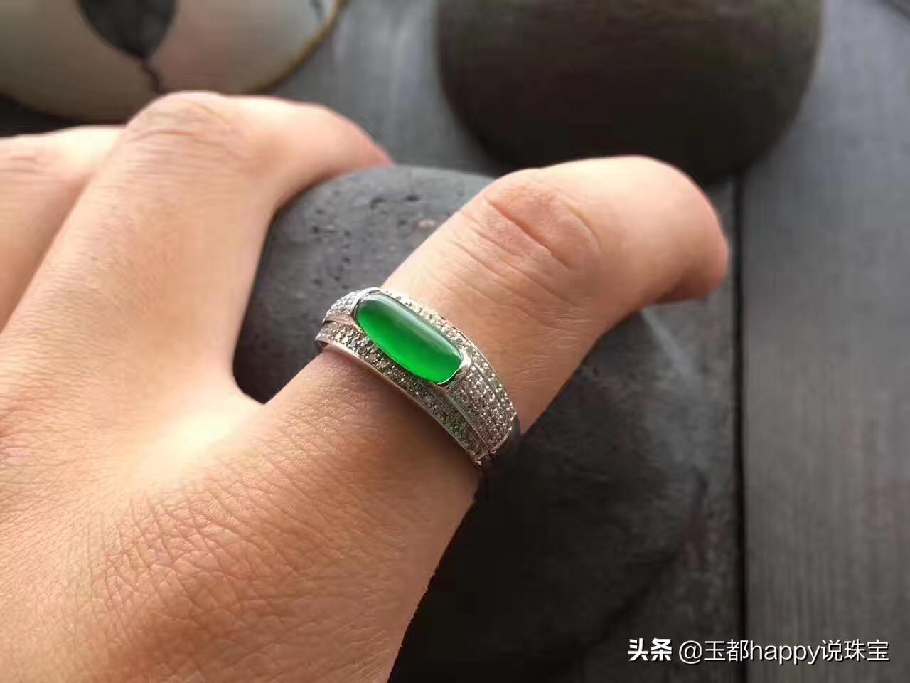 女子拿玉去鉴宝专家说是假的,女子拿金钗去鉴宝视频专家打脸