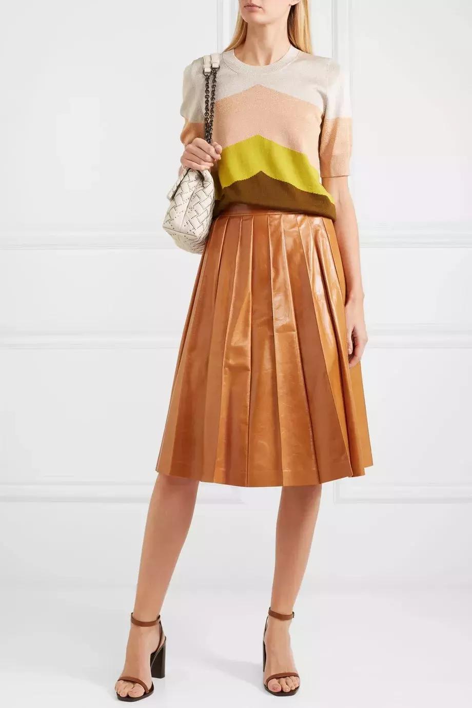 大衣+裙子最好看的经典穿法指南，穿多久都不觉得腻