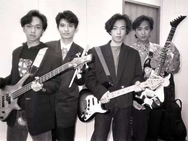 纵使世间千万曲人间再无黄家驹,世间纵有千万曲人间再无黄家驹
