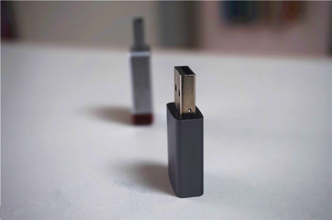 电脑耳机孔坏了用外置声卡可以吗,电脑耳机孔坏了能用转接头吗