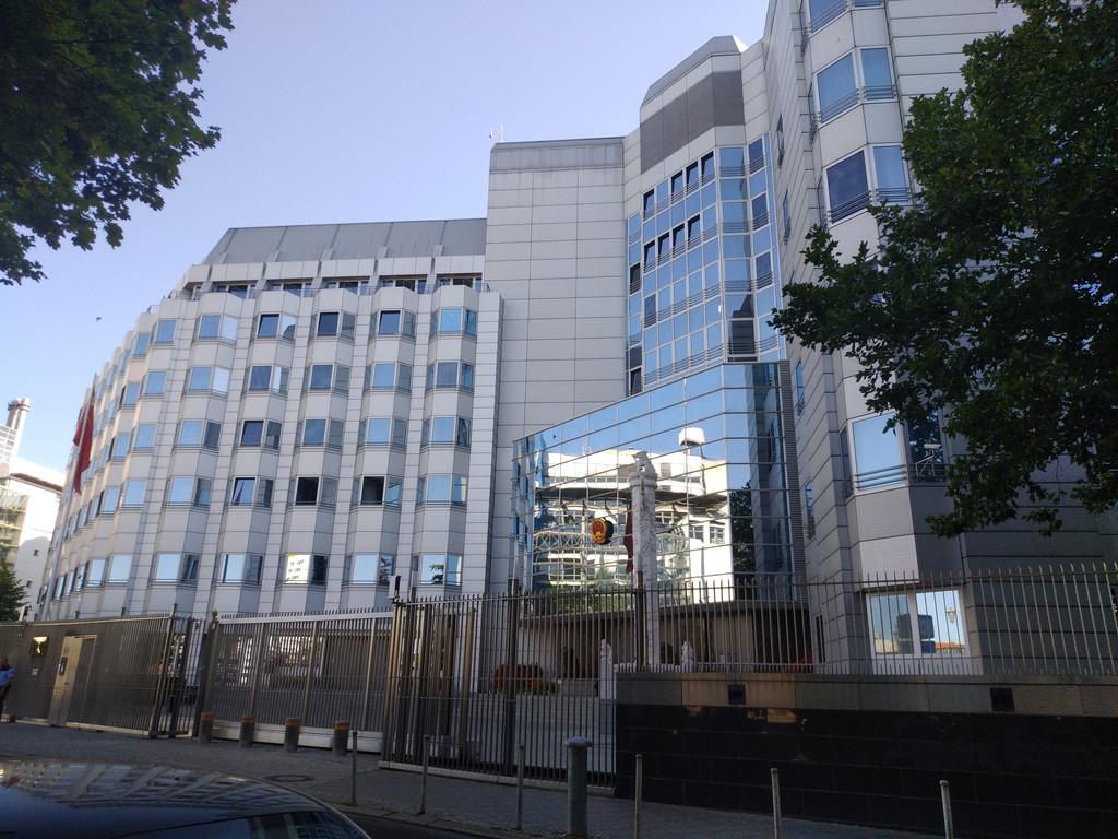 中国驻德大使馆驳斥德媒报道,外交部回应德驻华大使指责