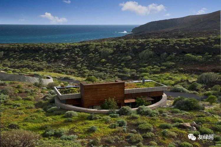 北方建筑如何利用风能,风力发电下面可以有建筑吗