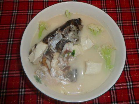 鱼头豆腐汤怎么做最有营养,鱼头豆腐汤加牛奶做法