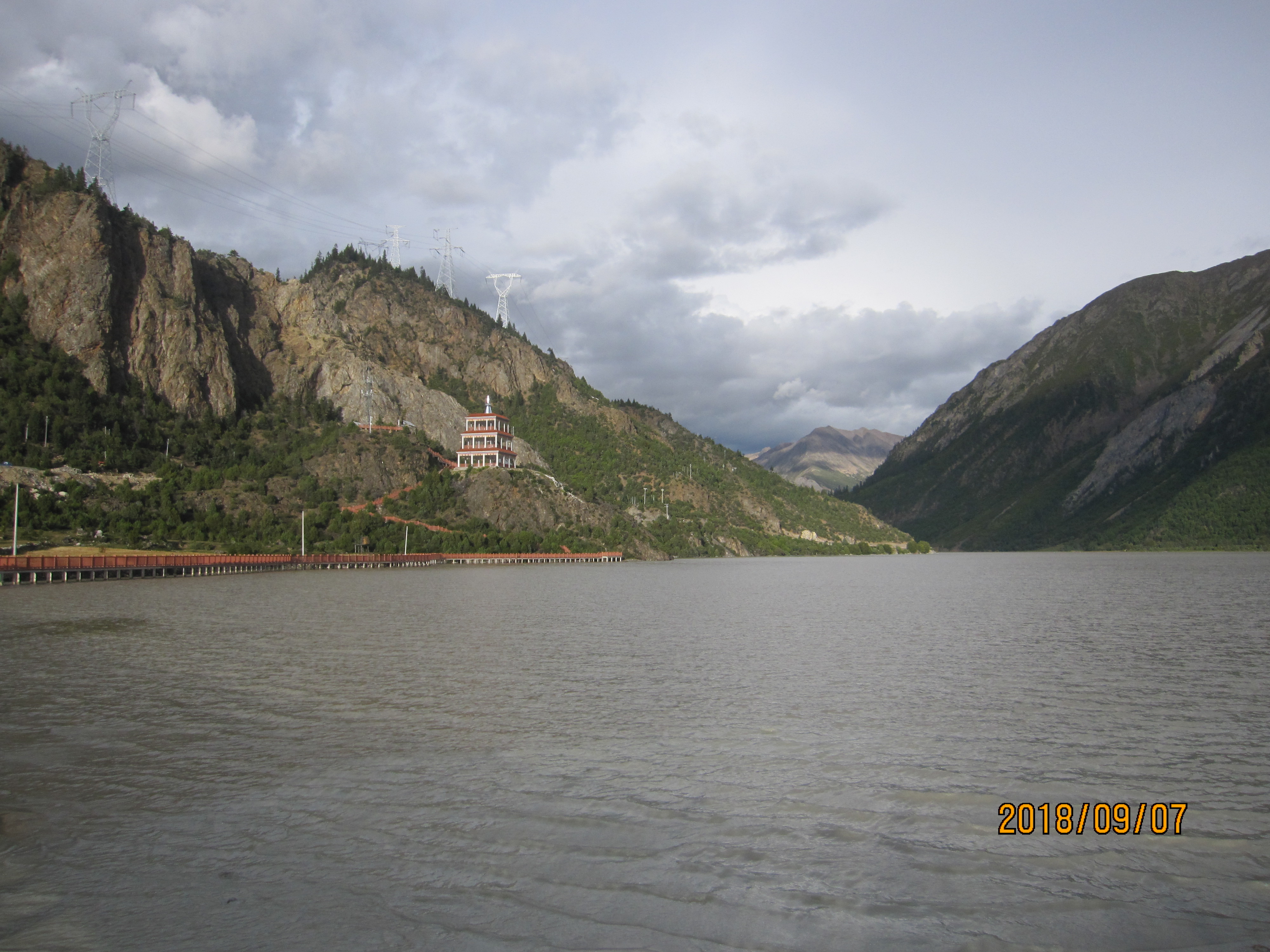 西藏第八天雪山下的然乌湖,从安徽到来西藏古冰川旅游攻略