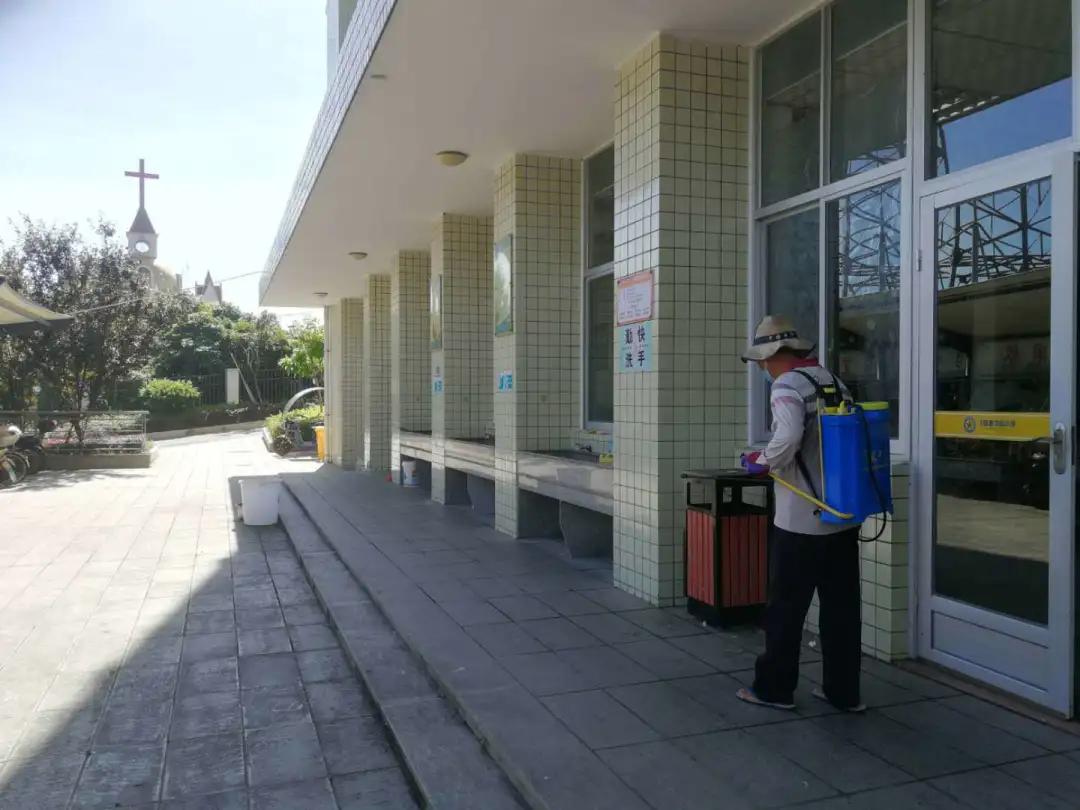 除四害，防疾病；勤消毒，抗疫情——记透堡中心小学除四害、抗疫情，防控进行时