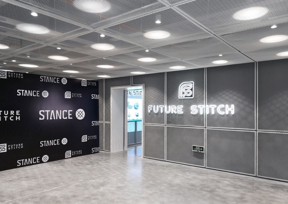 既是工厂，也是美术馆的浙江STANCE智慧厂房