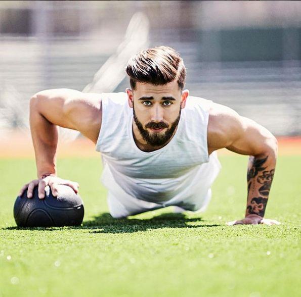 盘点男人练瑜伽,男人瑜伽刚柔并济