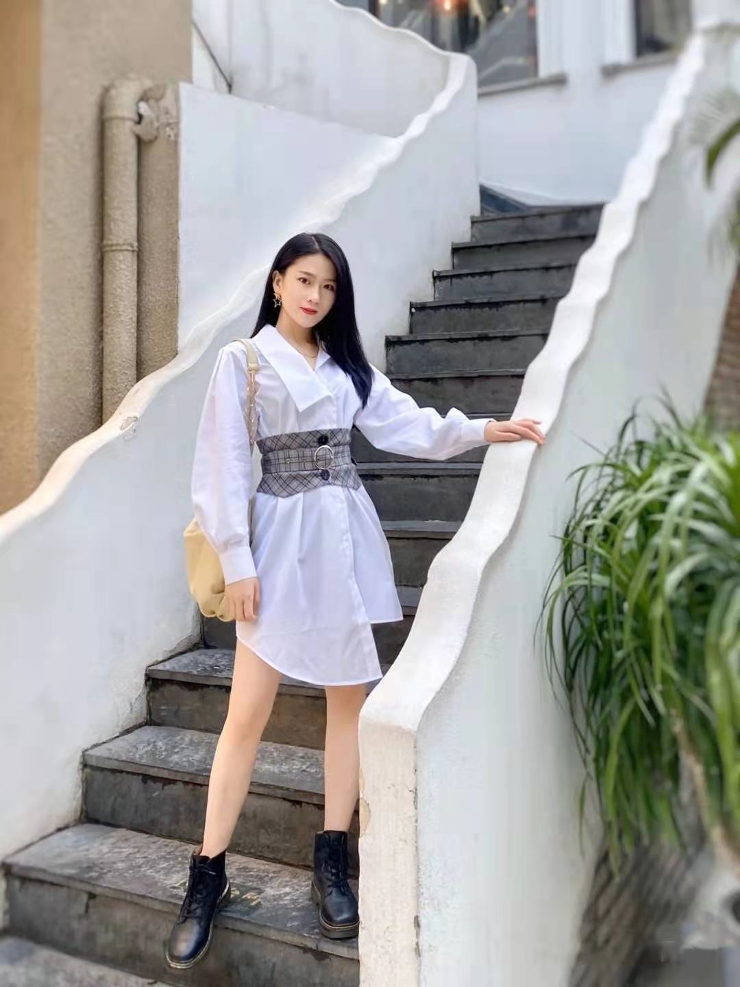 微胖女生适合穿什么样的裙子显瘦,微胖女生穿搭身高160cm120斤显瘦