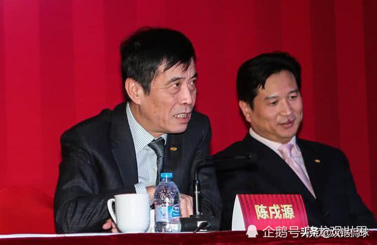 足球名嘴炮轰足协队员,中国足球名嘴怒怼里皮