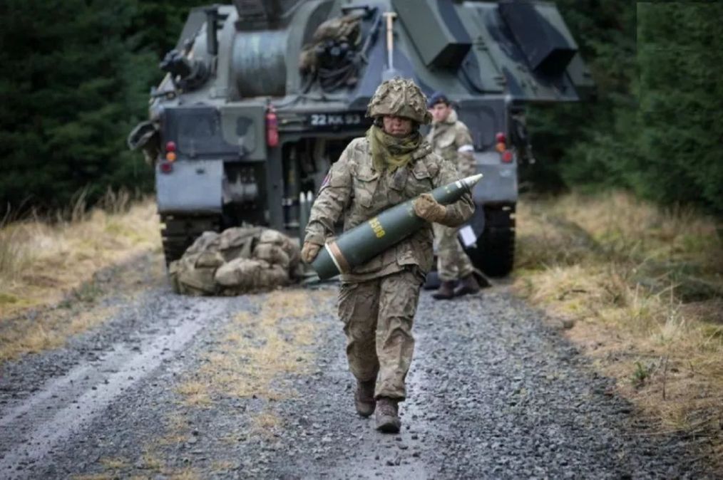 一发迫击炮的炮弹威力有多大,一炮炸平足球场155毫米炮弹