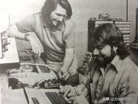 乔布斯三个故事演讲视频,苹果创始人乔布斯简介及事件