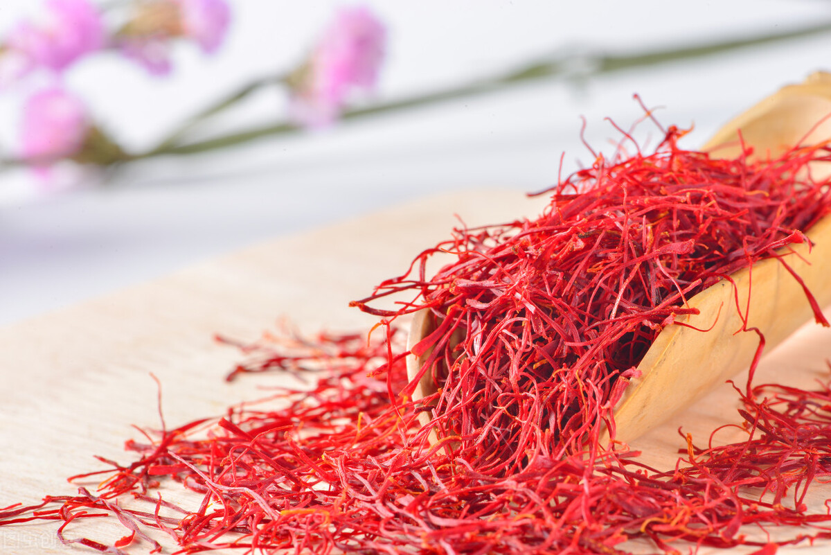 藏红花与西红花的区别,西红花和红花如何区分