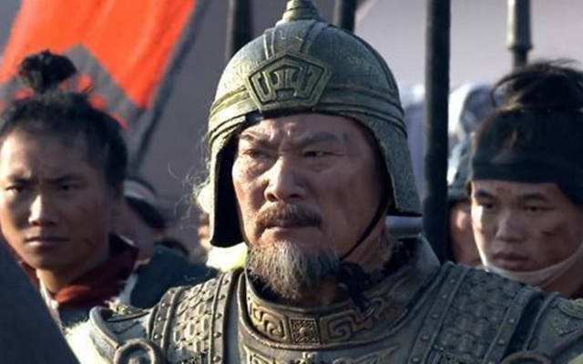 拂尘断了利剑，公元168年的鲜血，泡软了东汉的社稷之根！