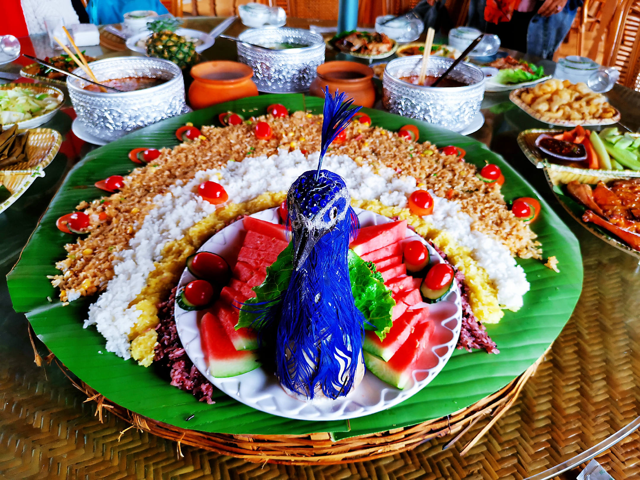 了解西双版纳的风俗和民族文化,西双版纳哈尼族特点民族文化