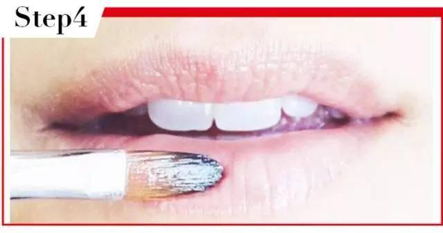 又贵又不好看的口红,口红推荐涂上非常滋润非常光滑