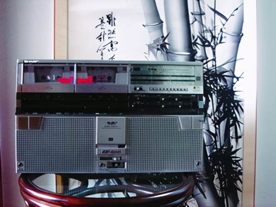 卡座创意收纳,卡座桌椅现代轻奢舒适