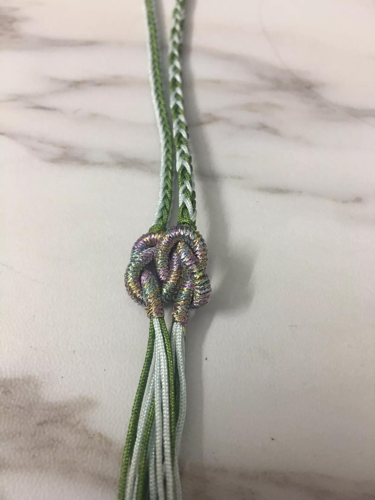 同心结八股辫教程,桃花八股辫项链绳的编法