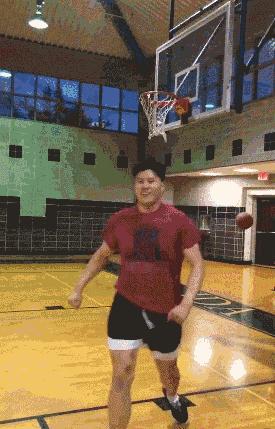 2米中国胖虎，NCAA生涯出师不利...