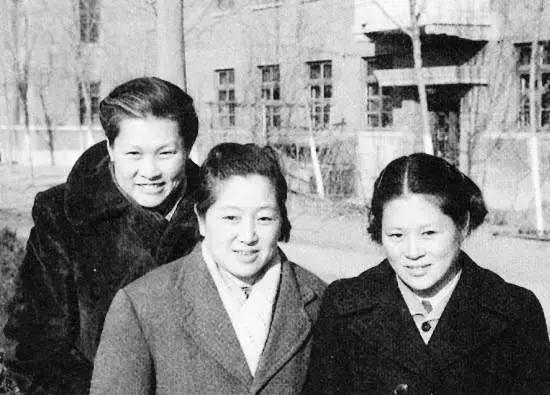 特朗普女儿生活照曝光,终于明白谁是贵族，谁是土豪！