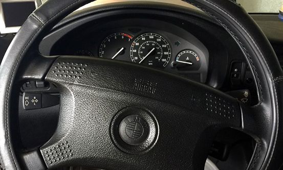 当年的百万豪车如今只要12万,外观低调不能惹的车老款豪车