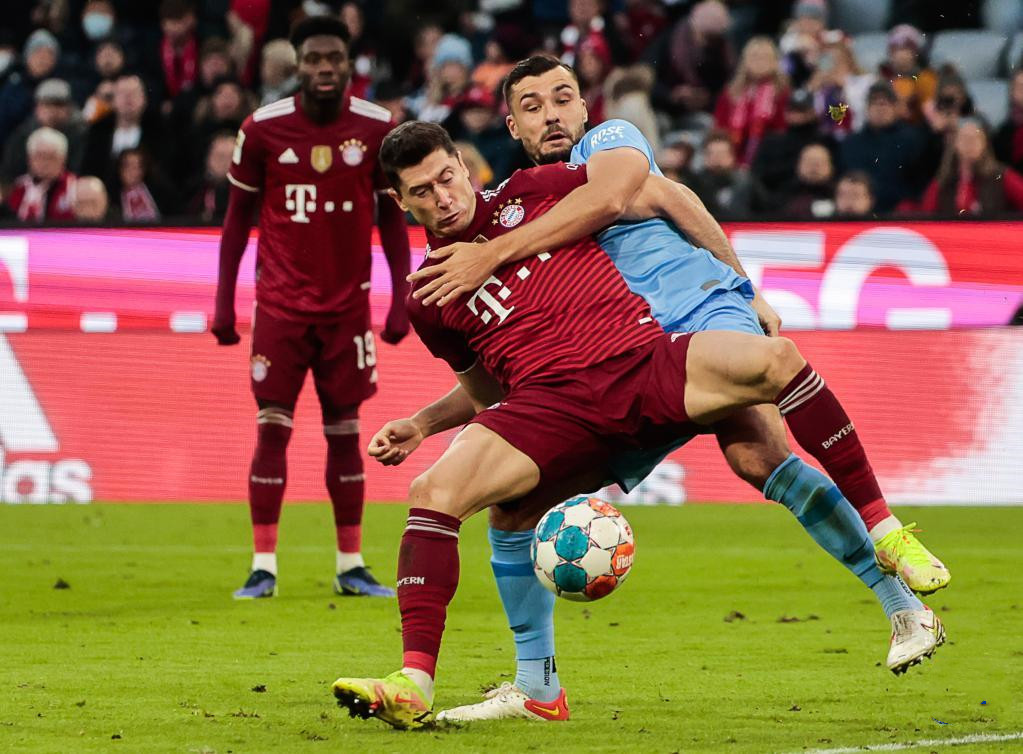 莱万2020-2021德甲进球全纪录,莱万破门波兰1-6惨遭比利时逆转