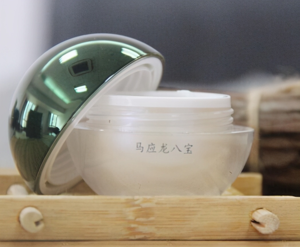 眼霜推荐去细纹黑眼圈哪款好用,平价好用的眼霜推荐去细纹黑眼圈