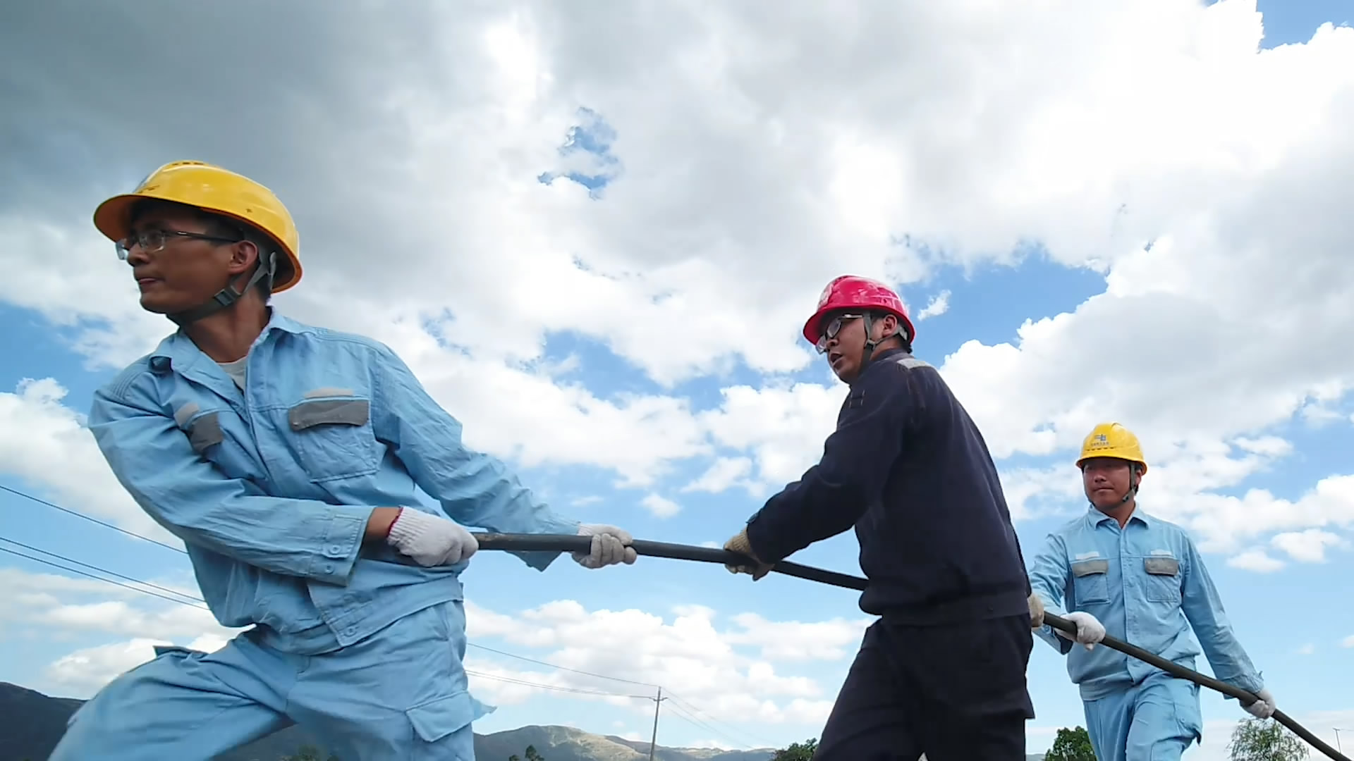 中国南方电网与中国移动联合开展抗震应急演练