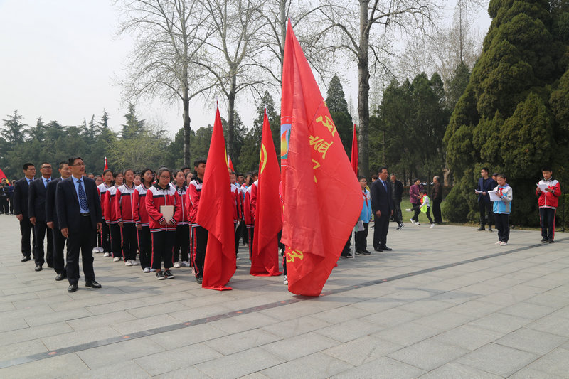 祭奠缅怀英烈，传承红色基因——益民中学策划学生到华东革命烈士陵园进行祭奠扫墓活动
