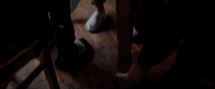 送你一朵小红花父亲在餐桌上哭,送你一朵小红花路边哭的片段