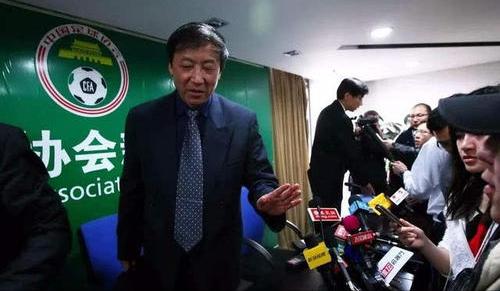 王上源罚定位球,王上源因击打对手被禁赛3场