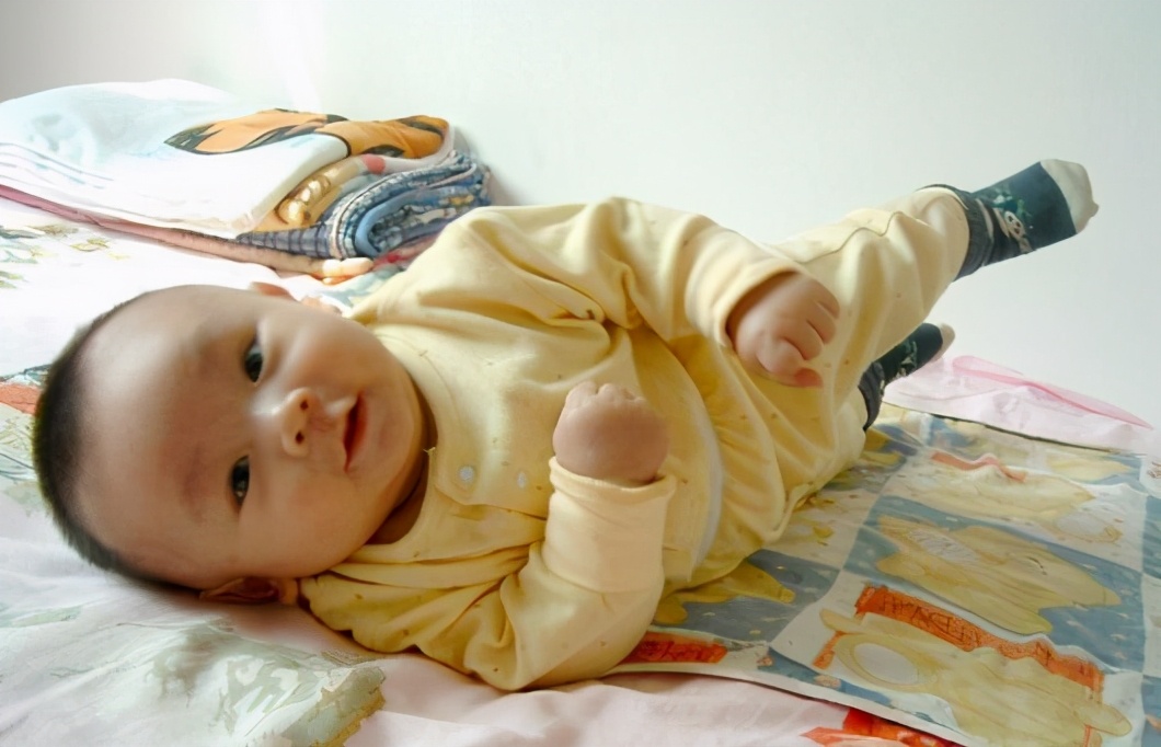 百天宝宝聪明的表现,宝宝百天后的七大变化