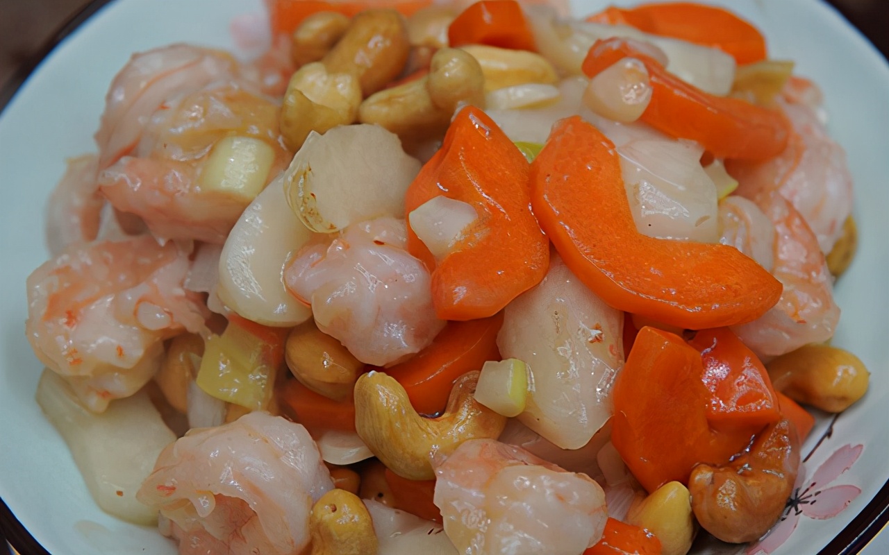 年夜饭系列饭桌必备腰果虾仁,饭店西芹腰果虾仁最正宗做法