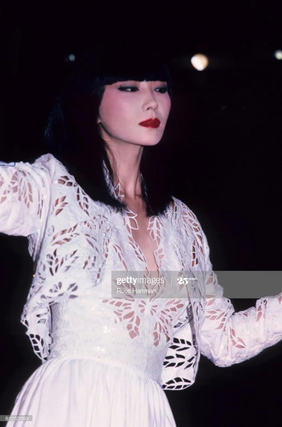 22岁出道28岁成YSL宠儿，意外逝世13年，她仍是资生堂的第一美人