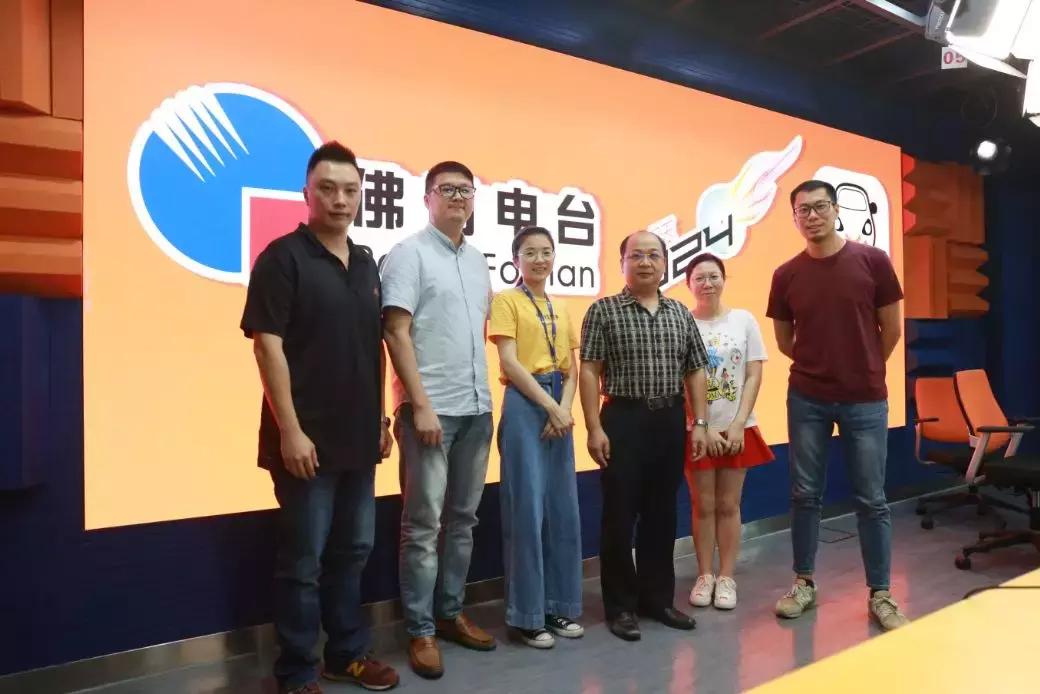 “在佛山坐公交是什么体验？”“谢邀，刚下公交，就是家门，不塞车太爽！”