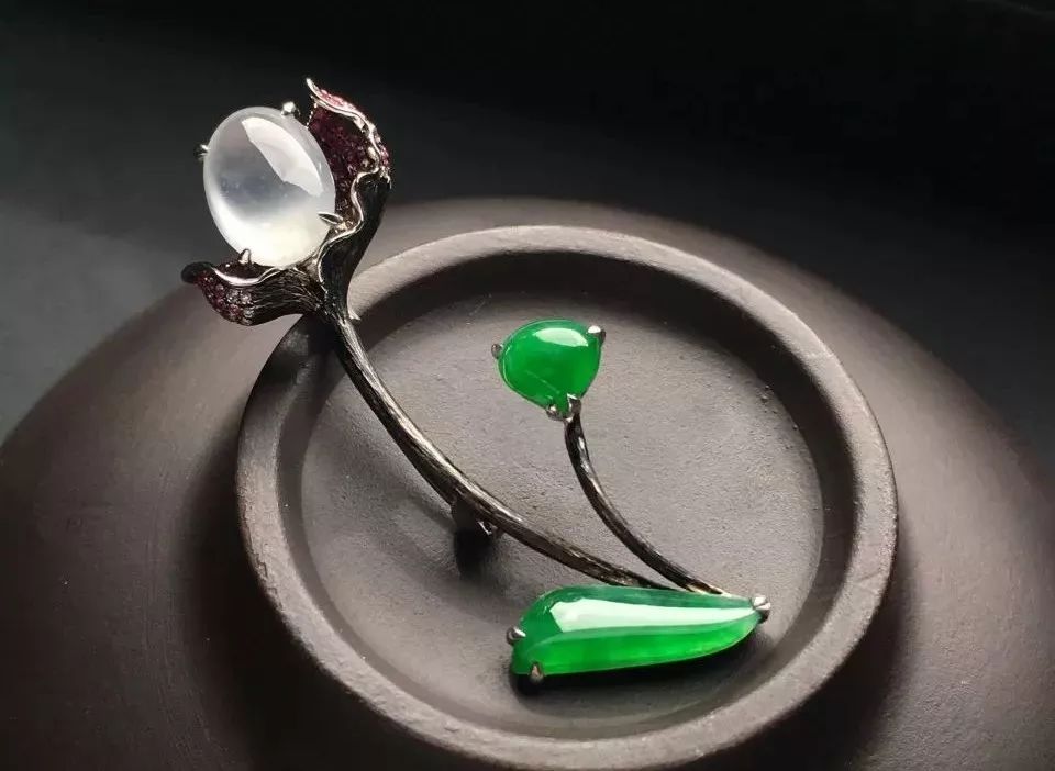 翡翠鉴定专家都知道的最新方法,翡翠原石场口鉴定技巧及鉴别方法