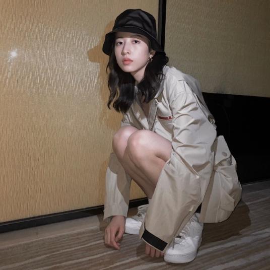 周雨彤穿搭衬衫夏季,周雨彤穿衣搭配图白色