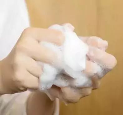 5种简单又有效的去黑头方法,简单的不伤皮肤的去黑头方法